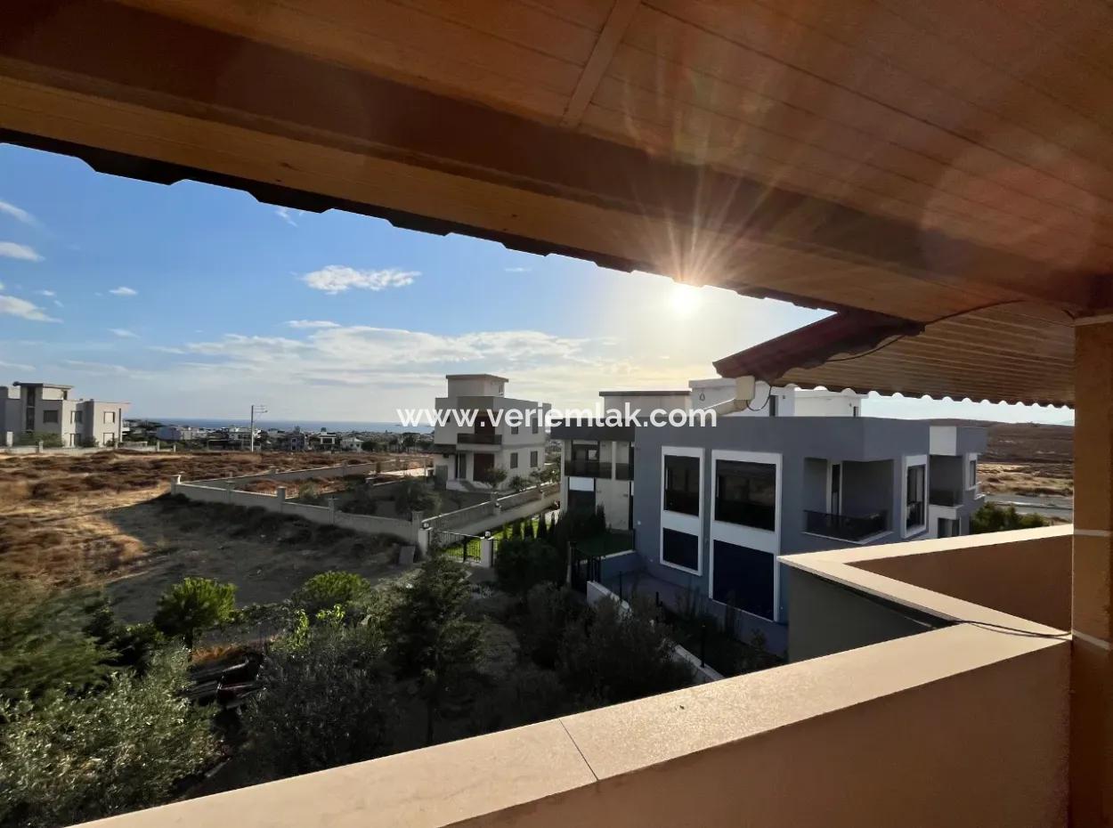 Freistehende Villa Mit Meerblick Und Großem Garten In Akarca, Seferihisar