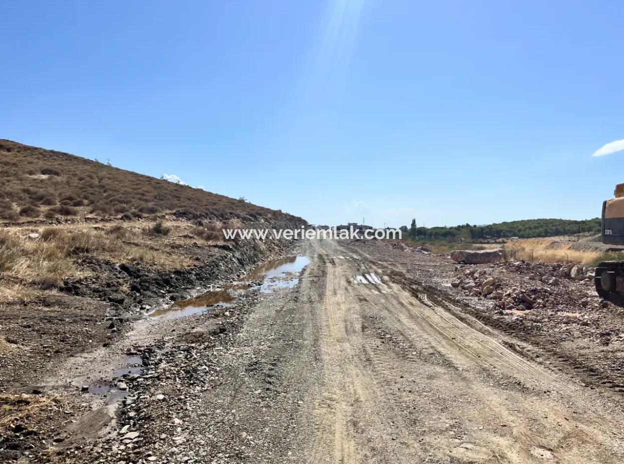 Der Aufgehende Stern Von Seferihisar: 600M² Land Zum Verkauf Im Bezirk Çolakibrahimbey!