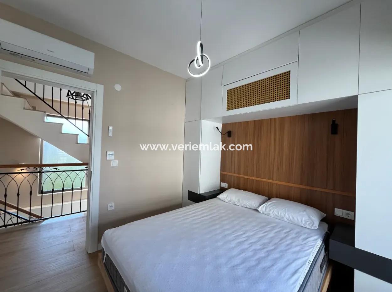 Möglichkeit, Eine Möblierte Luxusvilla In Seferihisar Sığacık Zu Mieten!