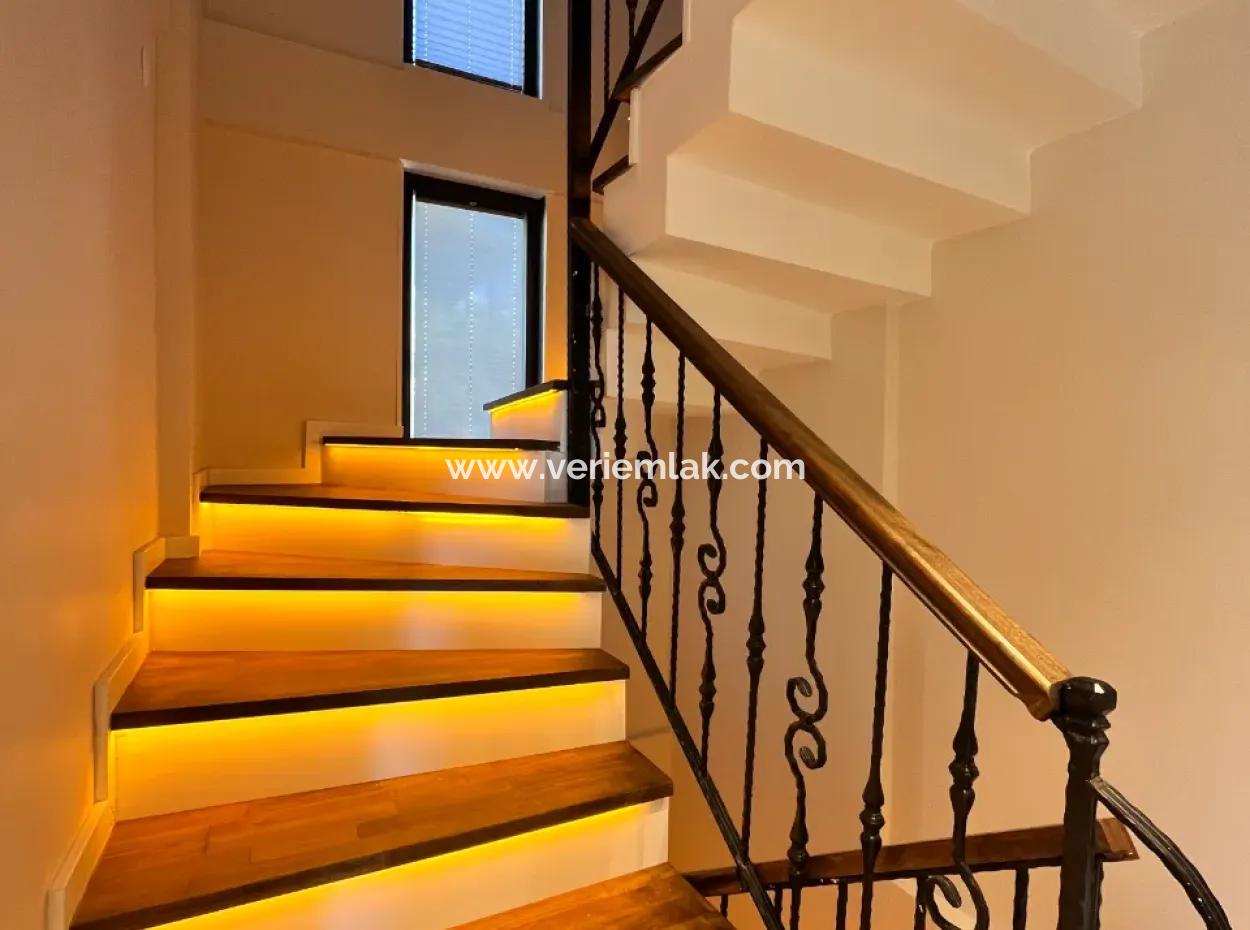 Luxusvilla Mit 4 Fassaden Und Freistehendem Swimmingpool Zum Verkauf In Seferihisar Akarca Region