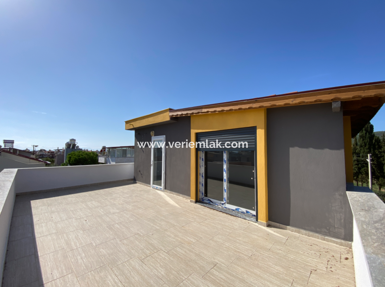 Neue Villa Zum Verkauf Mit Blick Auf Die Natur In Seferihisar Doğanbey