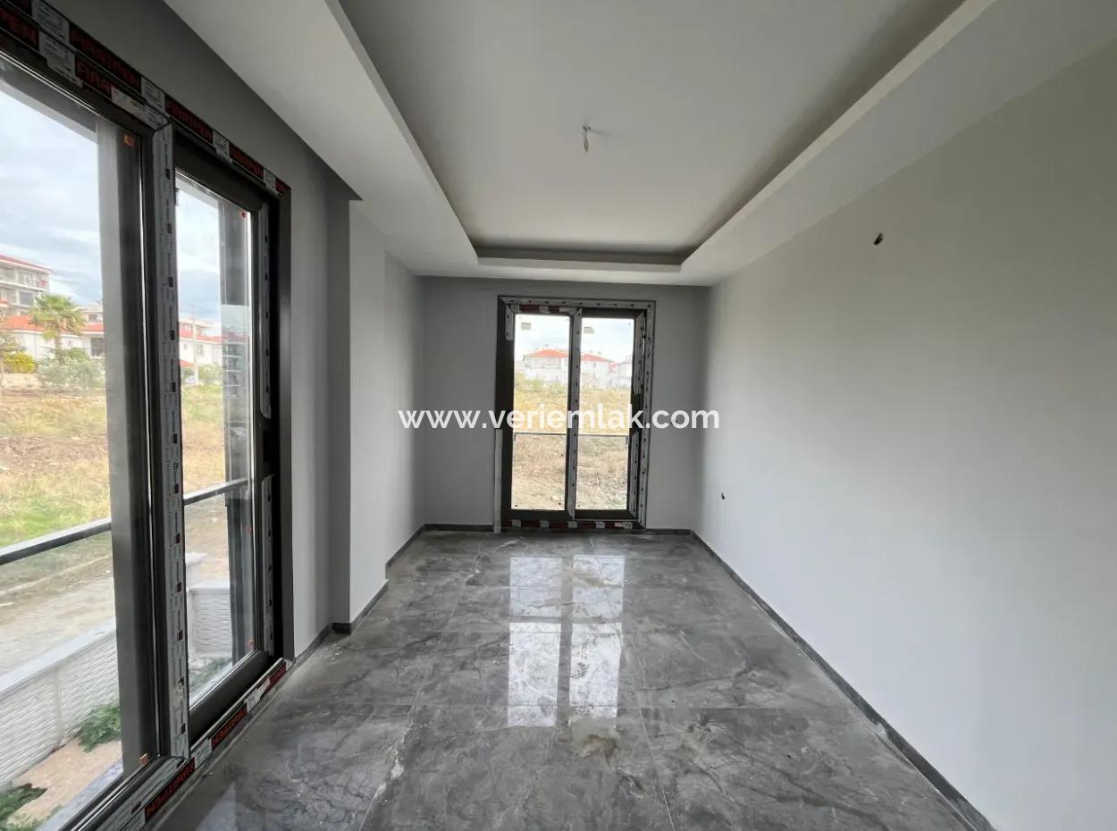 Eckparzelle 4 2 Luxusvilla In Seferihisar Gözsüzler!