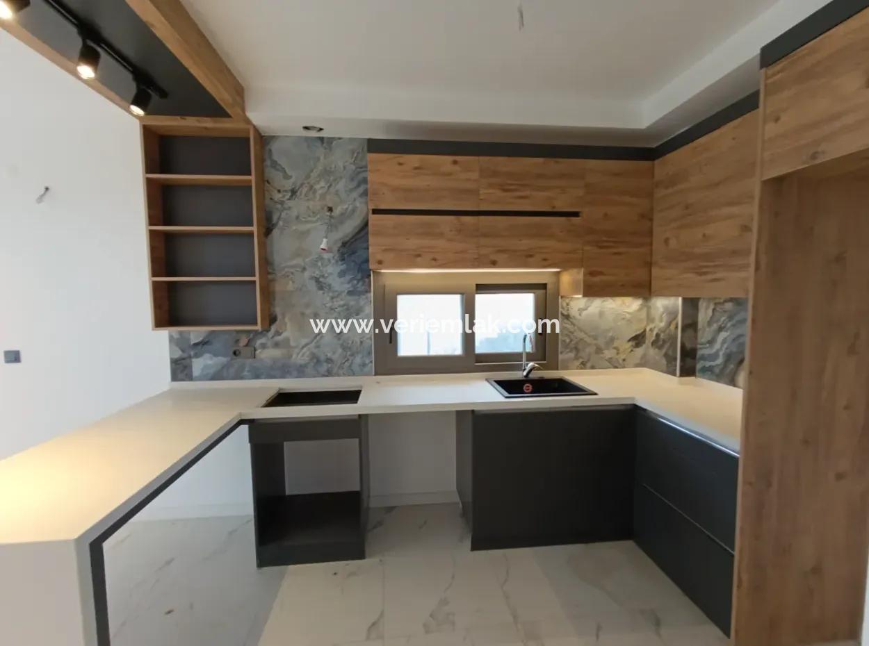 Villa Mit Kamin Und Meerblick In Seferihisar Akarca!