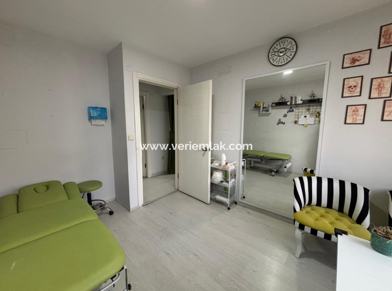 Prestigeträchtiger Arbeitsplatz In Ecklage Neben Der Konditorei Sevinc Im Elsancak!