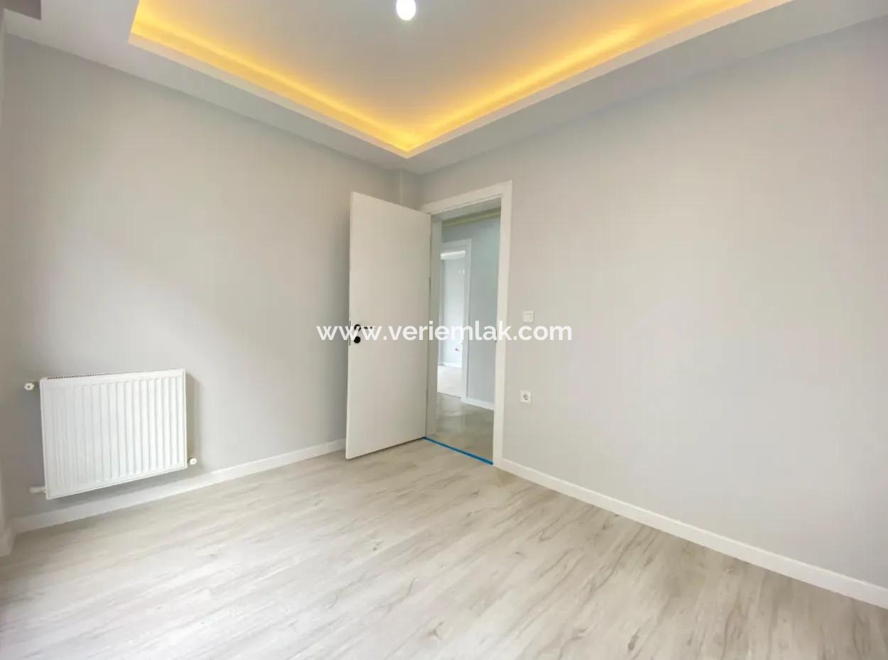 Geräumige Und Komfortable Wohnung Im Viertel Seferihisar Çolakibrahimbey