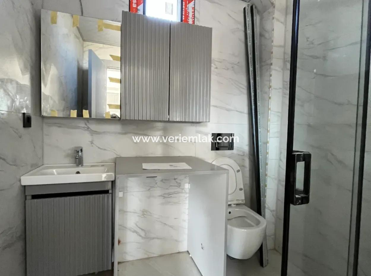 Luxuriöse Und Moderne 1 1 Apartments In Seferihisar Çolakibrahimbey Nachbarschaft