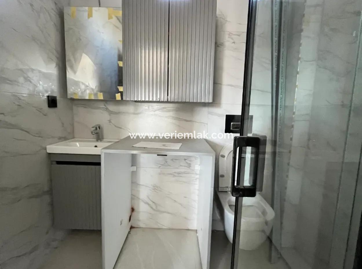 Luxuriöse Und Moderne 1 1 Apartments In Seferihisar Çolakibrahimbey Nachbarschaft