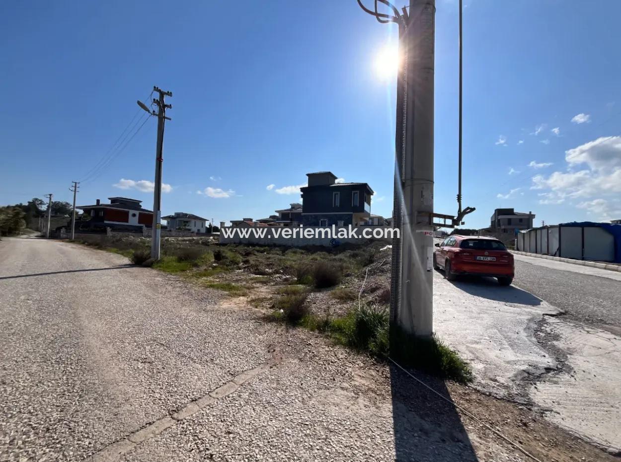 474 M² Villa Zoniertes Grundstück Mit Grünfläche Fassade Ecklage In Seferihisar Düzce Nachbarschaft