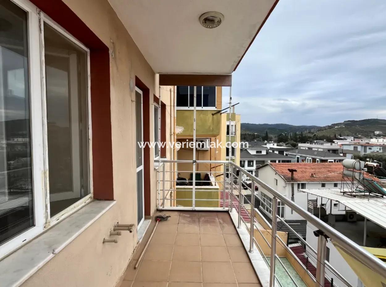 Geräumige 2 1 Wohnung Zum Verkauf In Einem Jungen Gebäude An Der Seferihisar Hospital Road