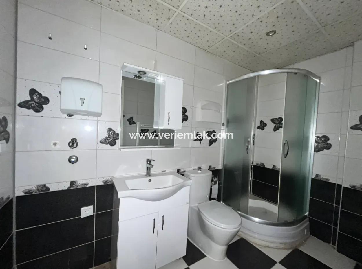 3 1 Wohnung Zu Verkaufen Im Bezirk Seferihisar Camikebir, Bezirk Gözsüzler, In Einem Komplex Mit Pool