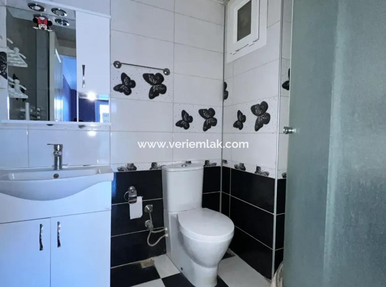 3 1 Wohnung Zu Verkaufen Im Bezirk Seferihisar Camikebir, Bezirk Gözsüzler, In Einem Komplex Mit Pool