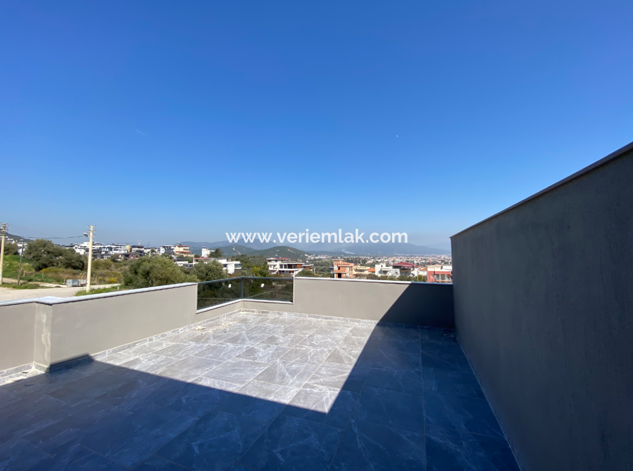 3 1 Villa Zum Verkauf Mit Grossem Garten In Seferihisar Doğanbey Ar Wohnanlage