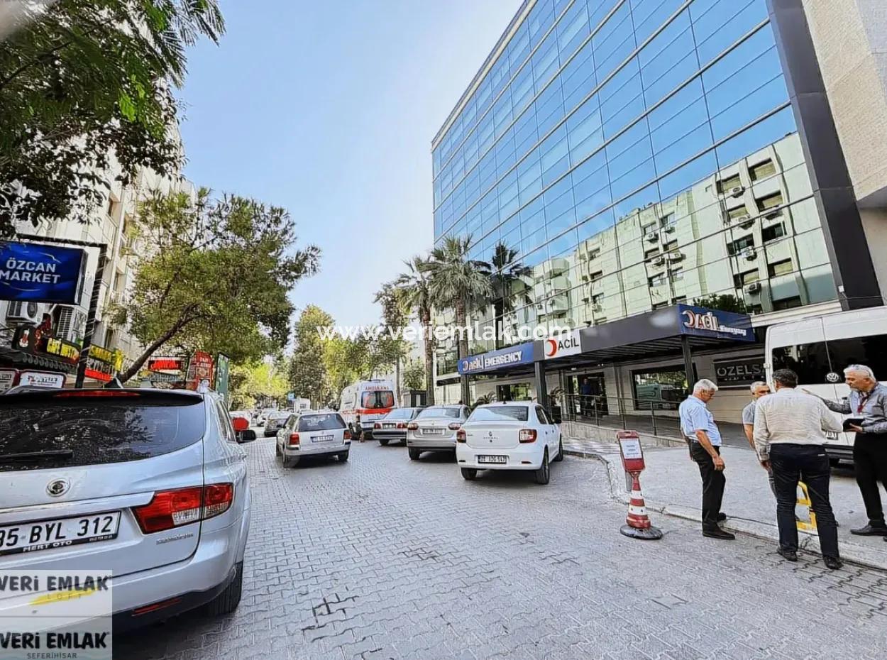 Alsancak Private Health Gegenüber Stilvoll Möbliert 1 1 Wohnung Zu Vermieten