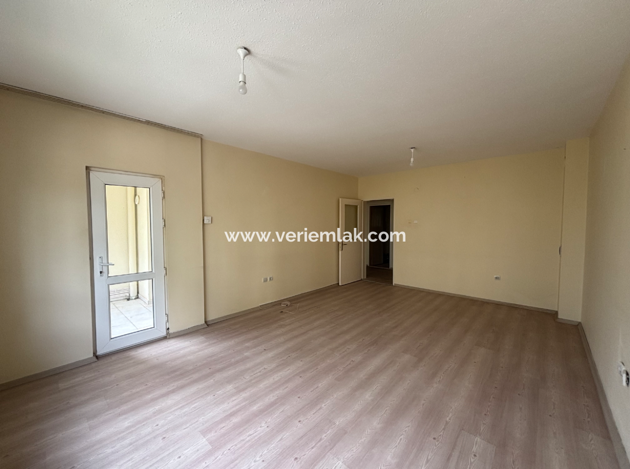 3 1 Wohnung Zu Verkaufen Mit Balkon In Seferihisar Toki Residences