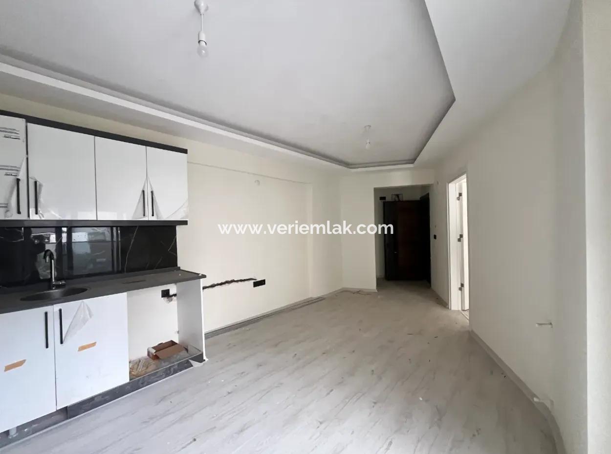 1 1 Brandneue Wohnung Mit Luxuriöser Architektur In Seferihisar Turabiye Nachbarschaft