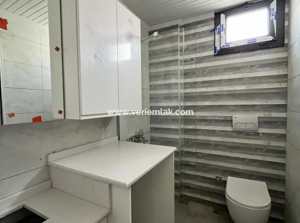 Seferihisar Moschee Nachbarschaft, 2. Stock, Grosser Balkon, 2 1 Null Wohnung