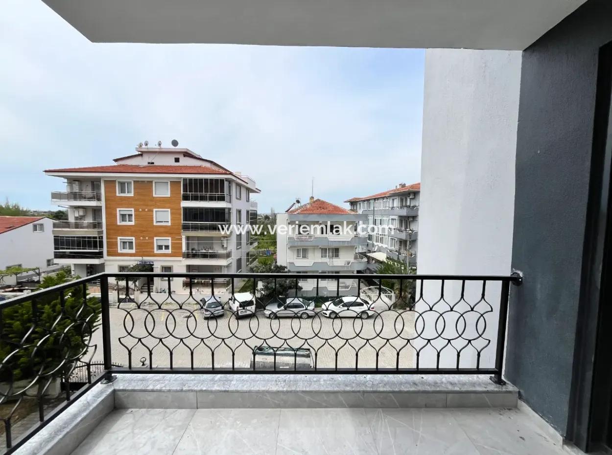 Seferihisar Moschee Nachbarschaft, 2. Stock, Grosser Balkon, 2 1 Null Wohnung