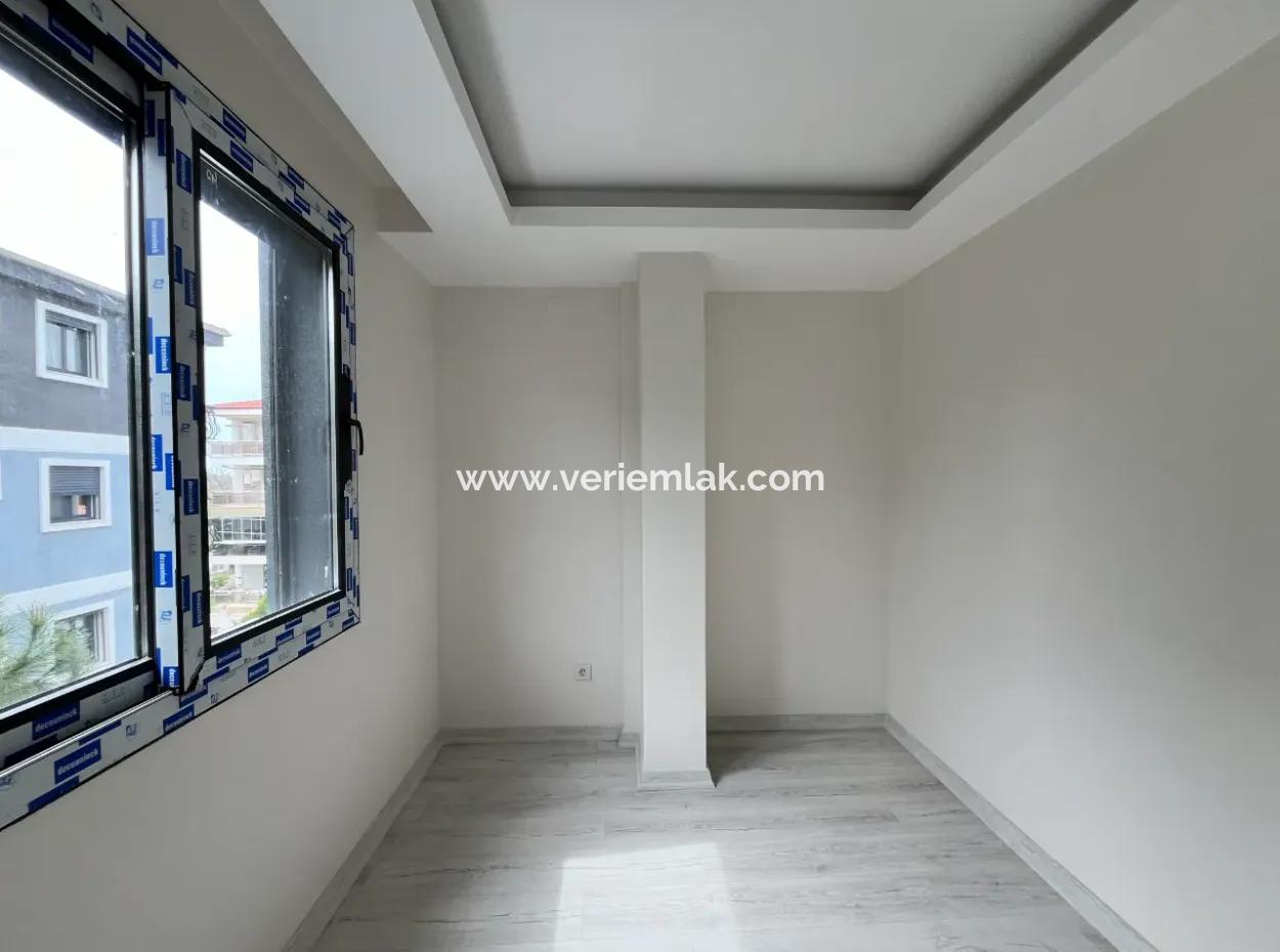 Seferihisar Moschee Nachbarschaft, 2. Stock, Grosser Balkon, 2 1 Null Wohnung