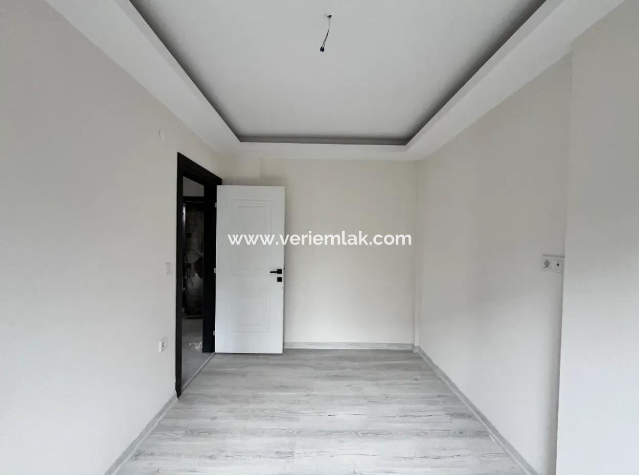 Seferihisar Moschee Nachbarschaft, 2. Stock, Grosser Balkon, 2 1 Null Wohnung