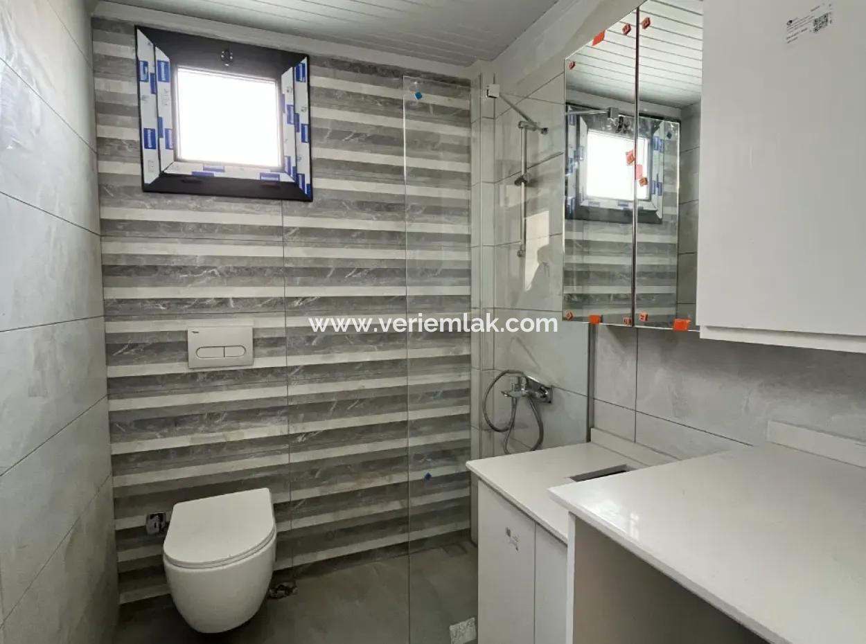 Seferihisar Moschee Nachbarschaft, 2. Stock, Grosser Balkon, 2 1 Null Wohnung