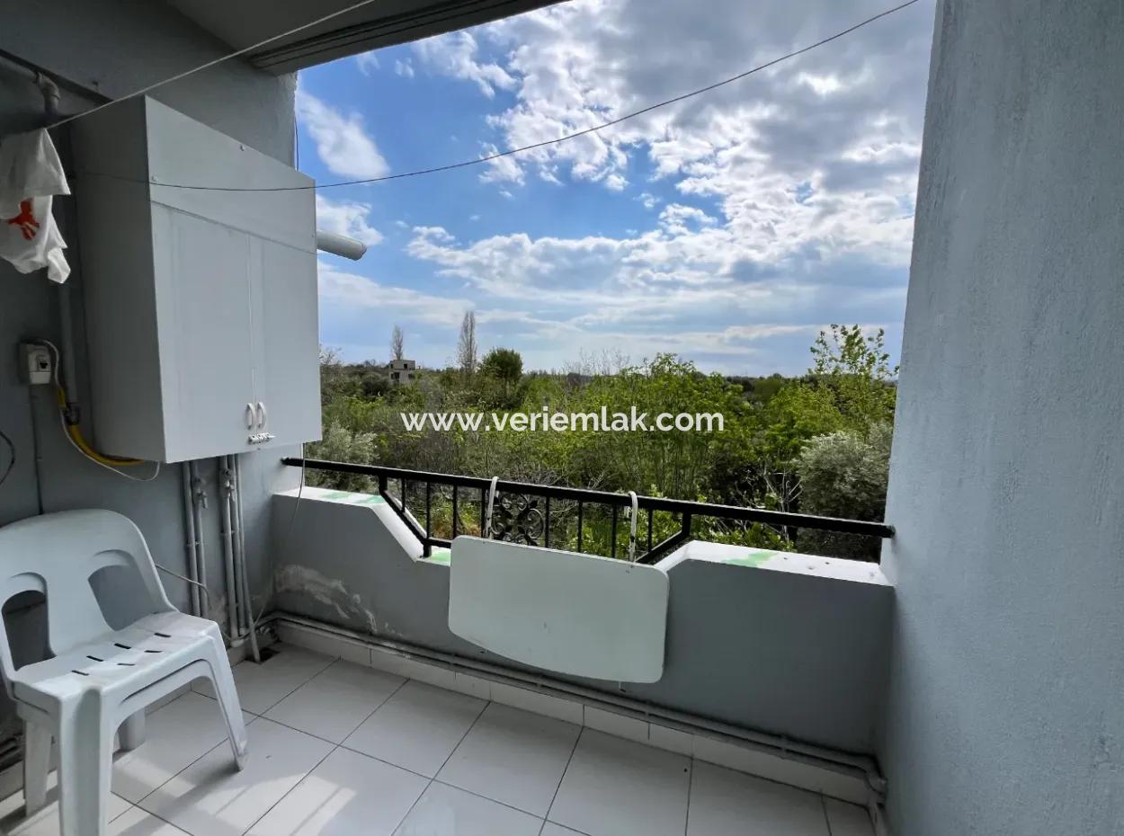 Geräumiges Und Funkelndes 3 1 Apartment In Der Gözsüzler Straße Mit Blick Auf Den Mandarinengarten