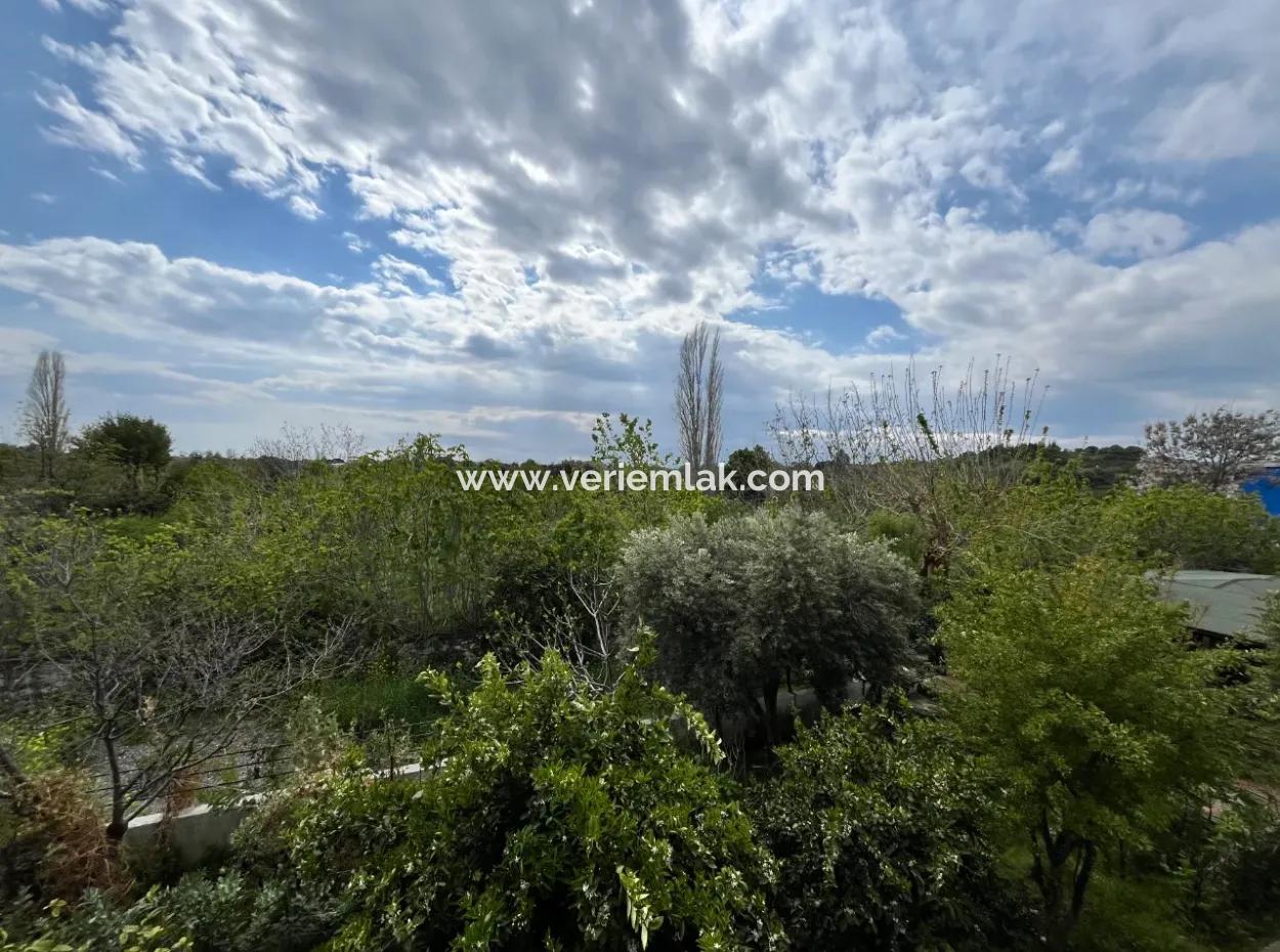 Geräumiges Und Funkelndes 3 1 Apartment In Der Gözsüzler Straße Mit Blick Auf Den Mandarinengarten