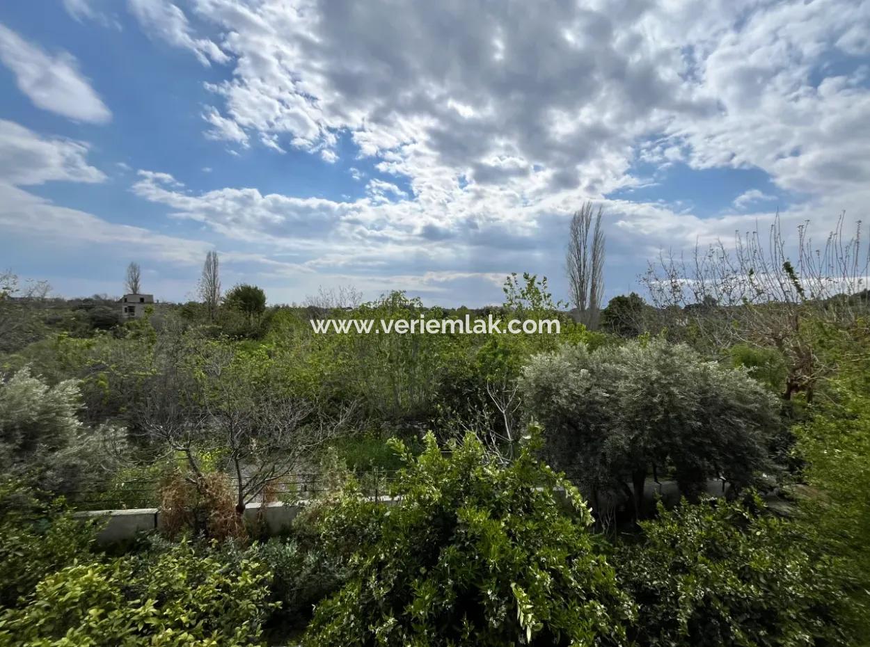 Geräumiges Und Funkelndes 3 1 Apartment In Der Gözsüzler Straße Mit Blick Auf Den Mandarinengarten