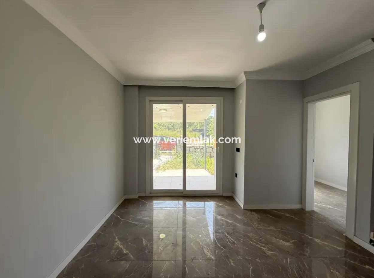 Luxusvilla Nur Wenige Gehminuten Vom Meer Entfernt, Großer Garten, Meerblick In Seferihisar Akarca!