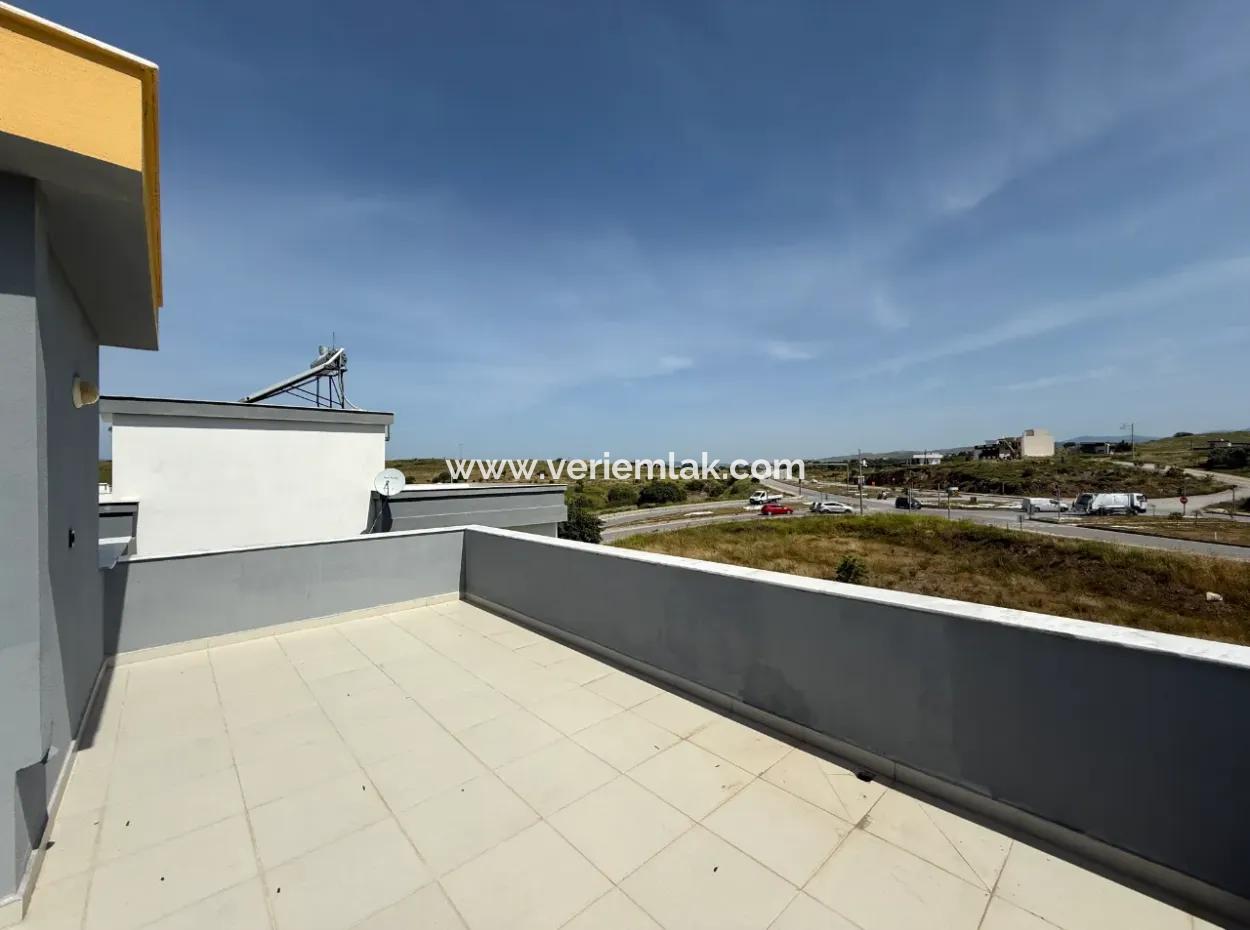 Luxusvilla Nur Wenige Gehminuten Vom Meer Entfernt, Großer Garten, Meerblick In Seferihisar Akarca!