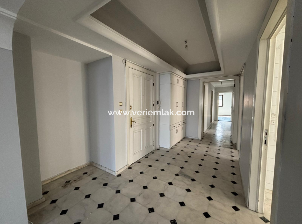 Mithatpaşa Göztepede 4 1 220M2 Herrenhaus Im 7. Stock Zu Vermieten