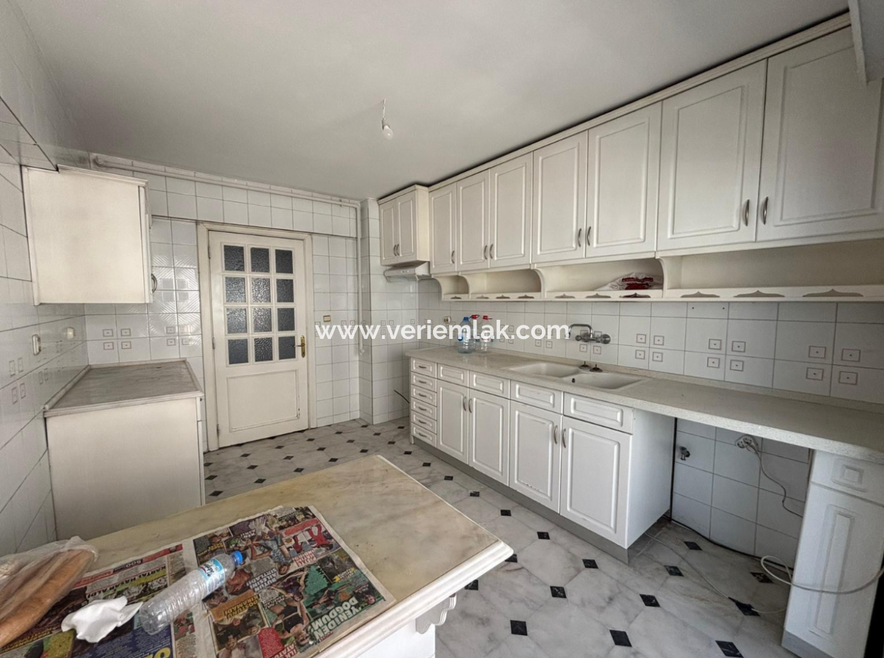 Mithatpaşa Göztepede 4 1 220M2 Herrenhaus Im 7. Stock Zu Vermieten