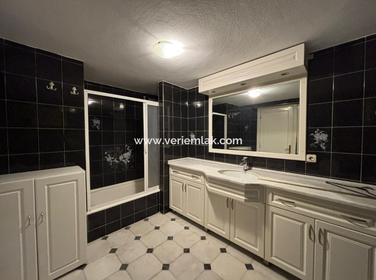 Mithatpaşa Göztepede 4 1 220M2 Herrenhaus Im 7. Stock Zu Vermieten