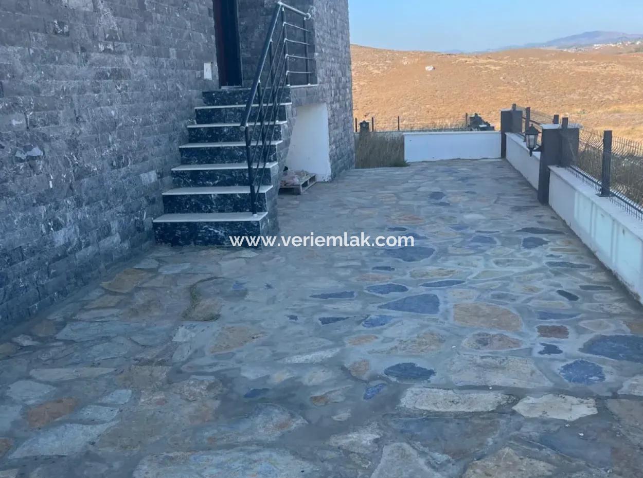 Maisonette-Villa Zum Verkauf In Seferihisar Akarca Mit Meer- Und Naturblick