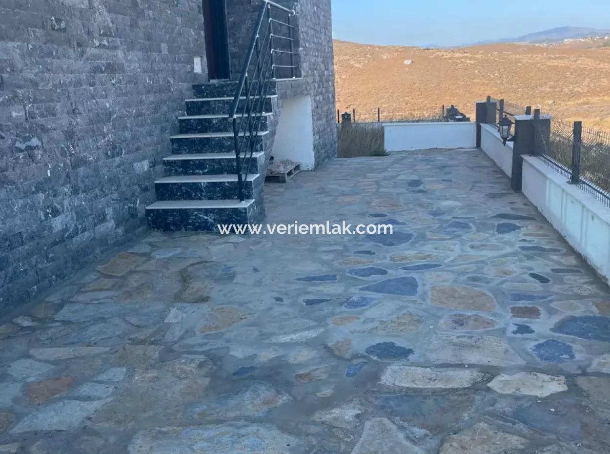 Maisonette-Villa Zum Verkauf In Seferihisar Akarca Mit Meer- Und Naturblick