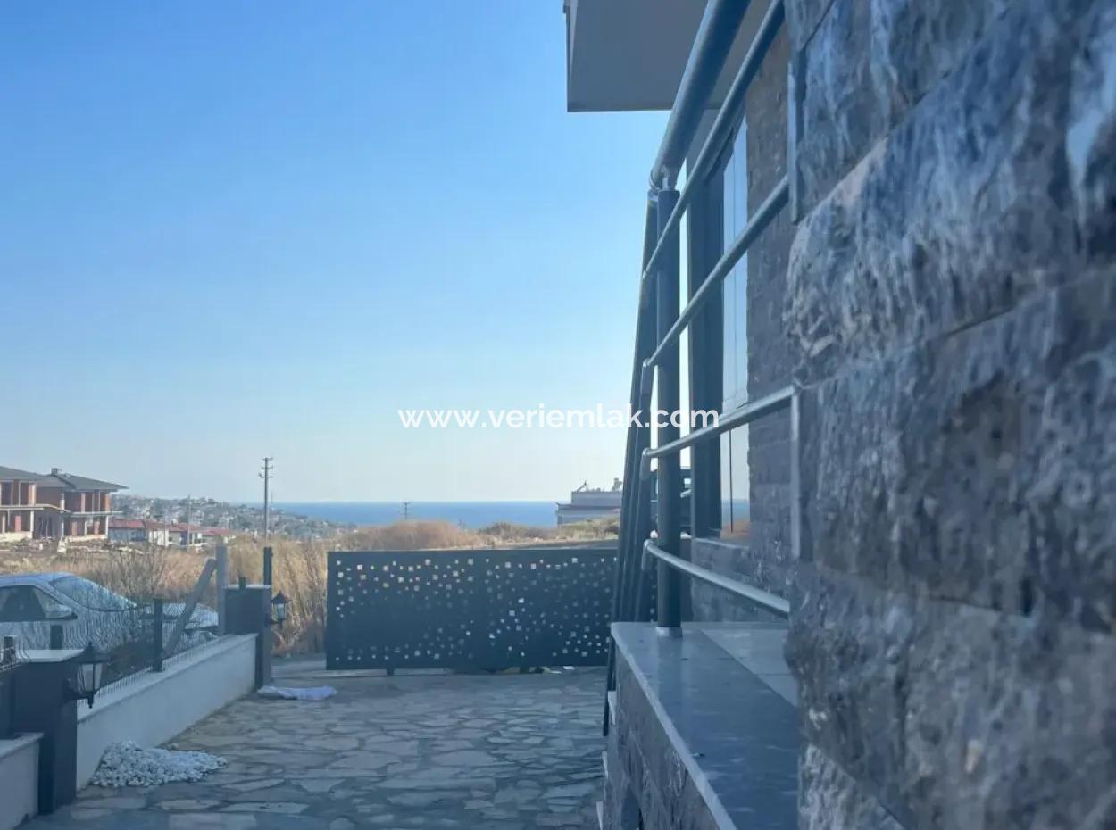Maisonette-Villa Zum Verkauf In Seferihisar Akarca Mit Meer- Und Naturblick