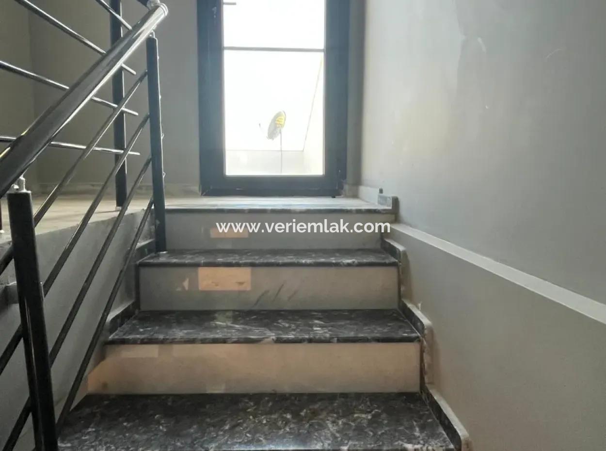 Maisonette-Villa Zum Verkauf In Seferihisar Akarca Mit Meer- Und Naturblick