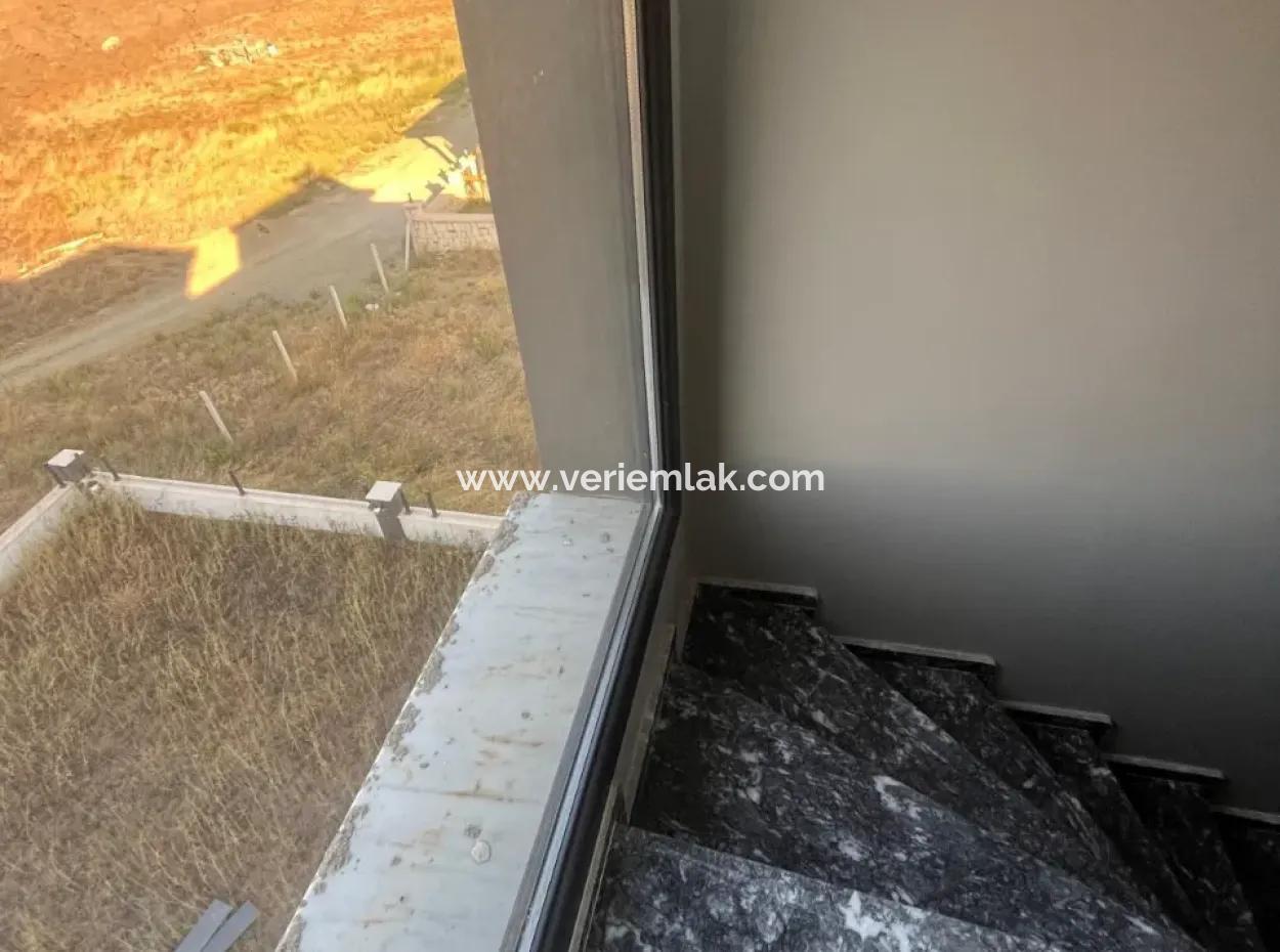 Maisonette-Villa Zum Verkauf In Seferihisar Akarca Mit Meer- Und Naturblick