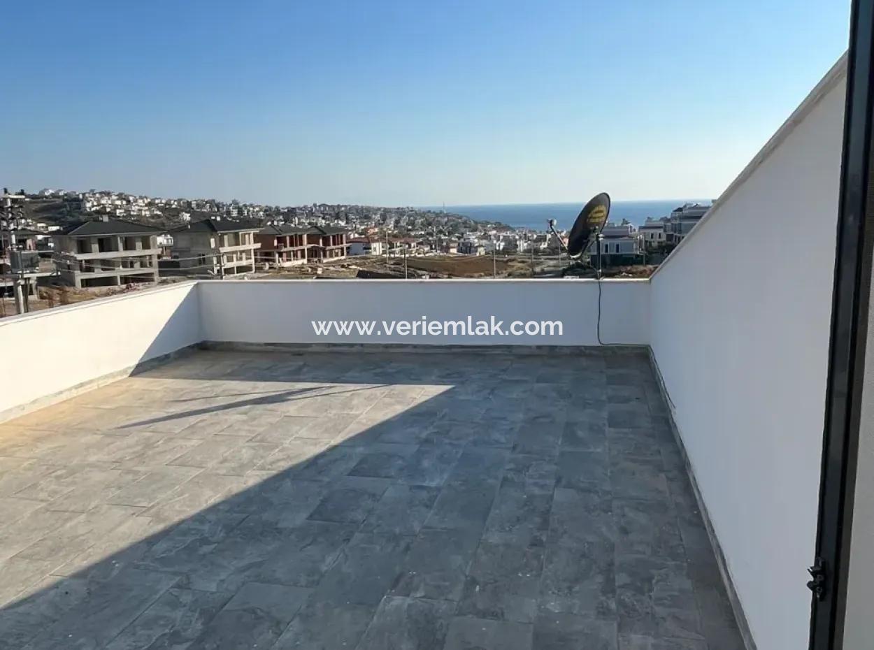 Maisonette-Villa Zum Verkauf In Seferihisar Akarca Mit Meer- Und Naturblick