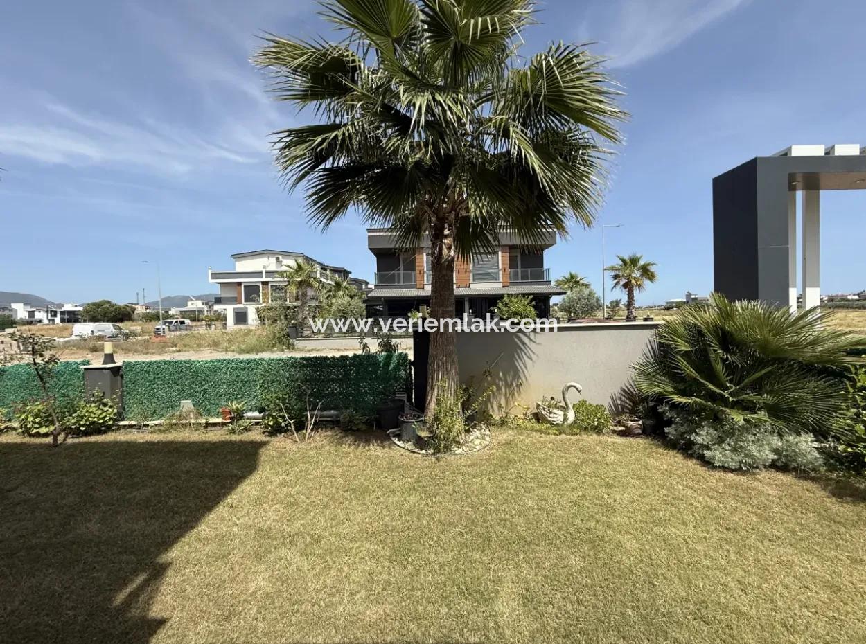 3 In 1 Villa Mit Pool, Garten Und Breiter Nutzung In Doganbey