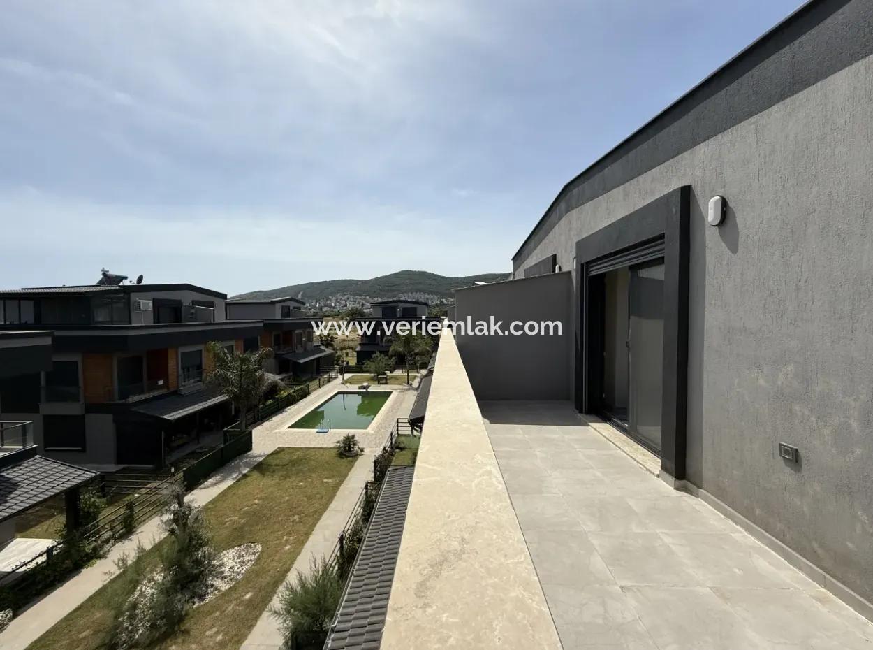 3 In 1 Villa Mit Pool, Garten Und Breiter Nutzung In Doganbey