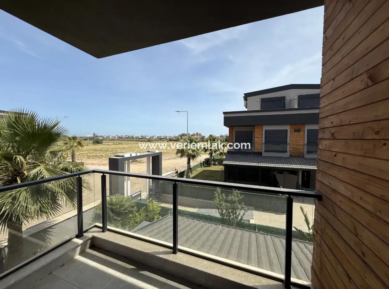 3 In 1 Villa Mit Pool, Garten Und Breiter Nutzung In Doganbey