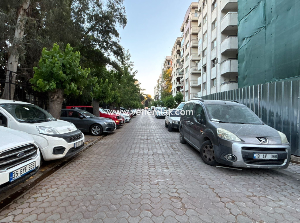 In Der Nähe Der Strasse Alsancak Dutlu, Ecke Zero 24M2 Geschäft Mit Toilette!