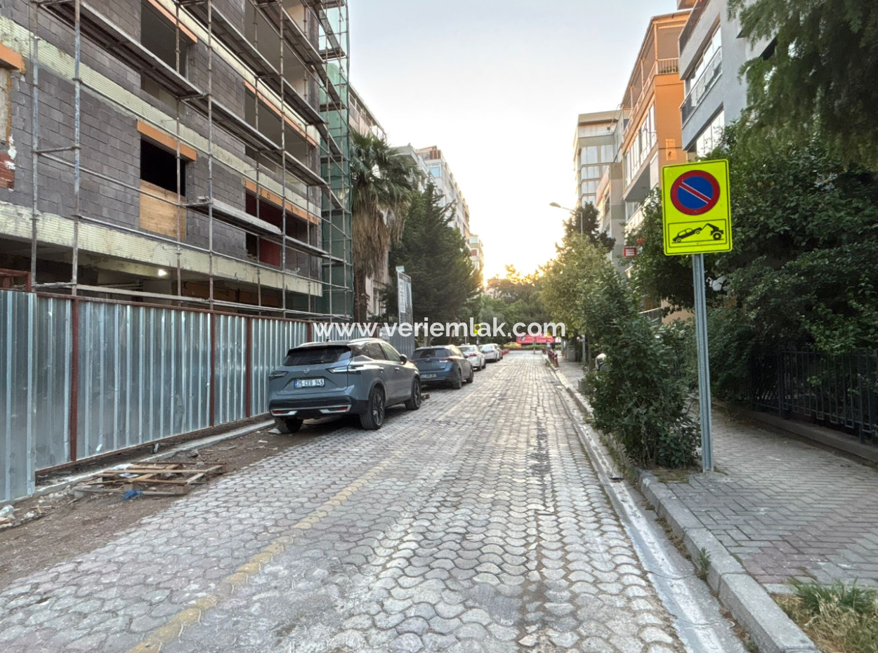 In Der Nähe Der Strasse Alsancak Dutlu, Ecke Zero 24M2 Geschäft Mit Toilette!