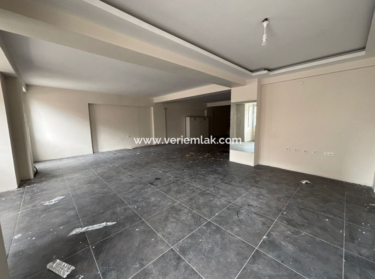 110M2 Büro Zu Vermieten In Der Nähe Von Konak Çankayada 1. Stock Börsengebäude!