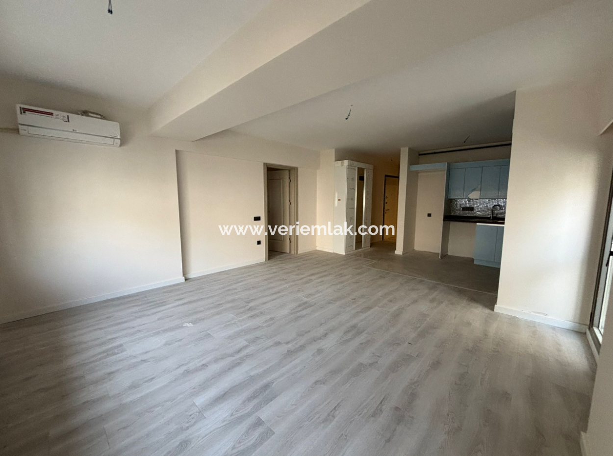 Alsancak Şair Eşrefte 3Rd Floor Zero Building 2 1 2 Wc Li Arbeitsplatz Für Ärzte!