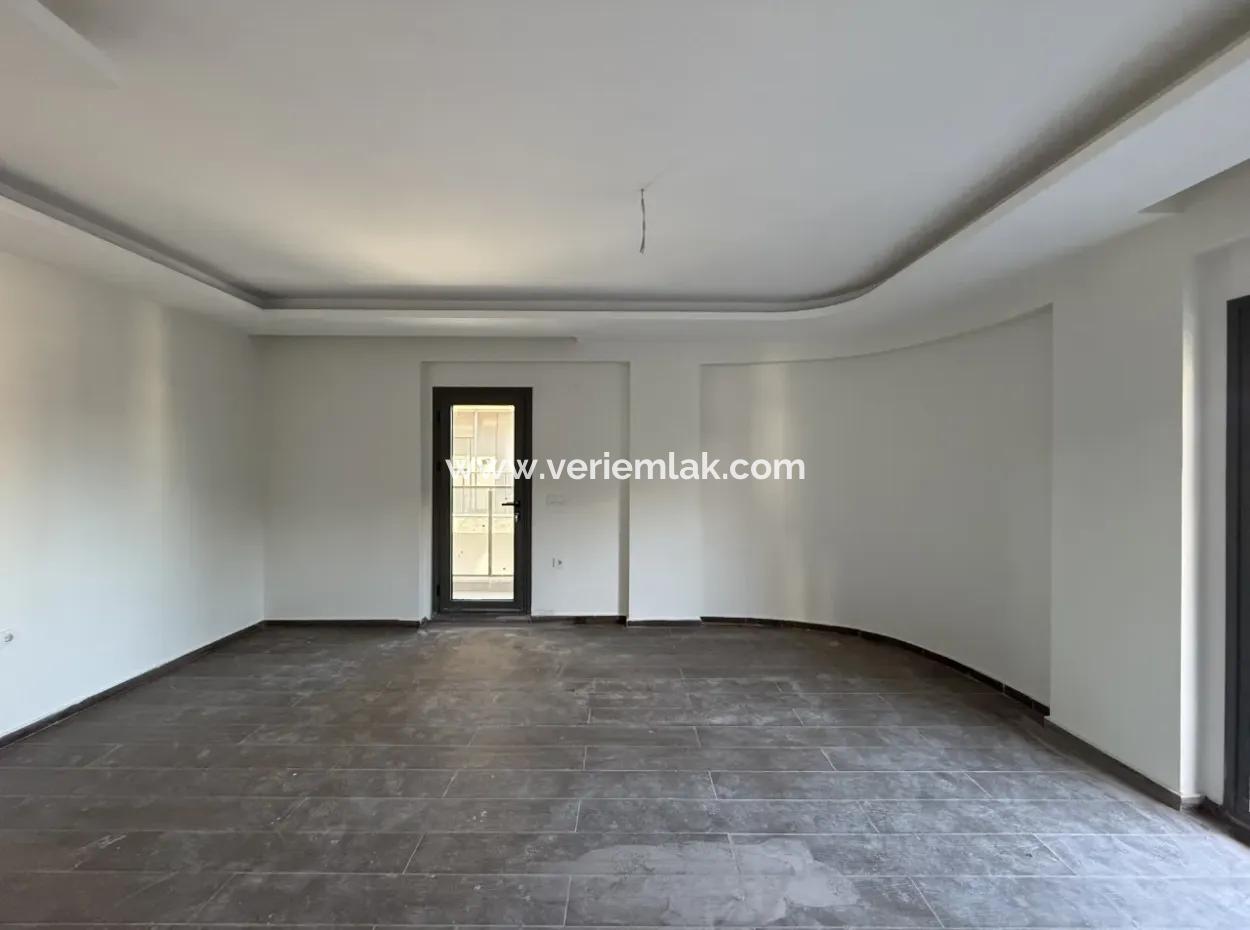 Ein Brandneues Leben Beginnt Im Flora-Garten In Seferihisar Hıdırlık