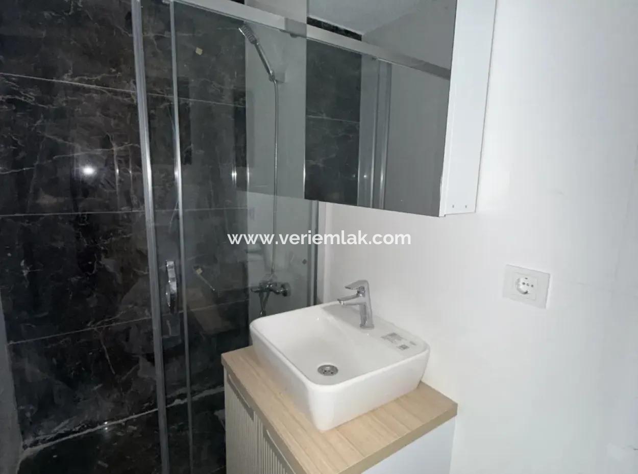 Ein Brandneues Leben Beginnt Im Flora-Garten In Seferihisar Hıdırlık