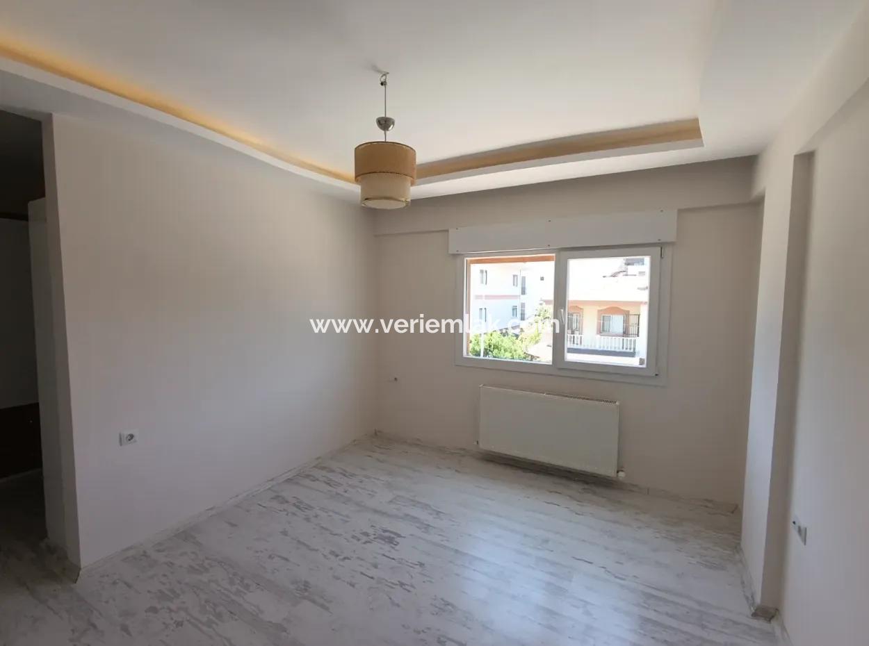 Geräumige Wohnung An Der Hauptstraße Von Seferihisar Izmir, Speziell Für Eltern Geplant, Kostenlos