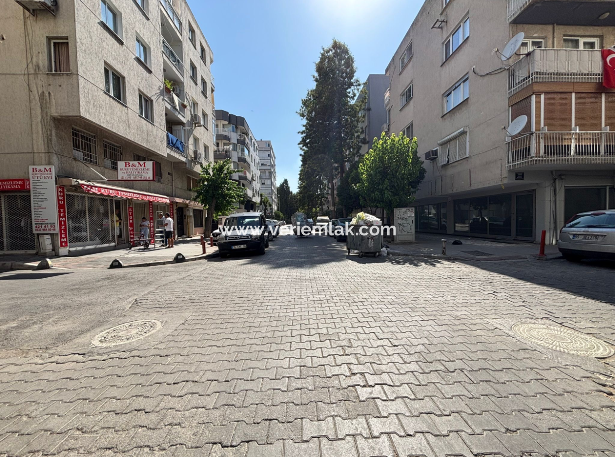 In Der Nähe Des Alsancak Gazi Krankenhauses 12M2 3M Fassade Geschäft