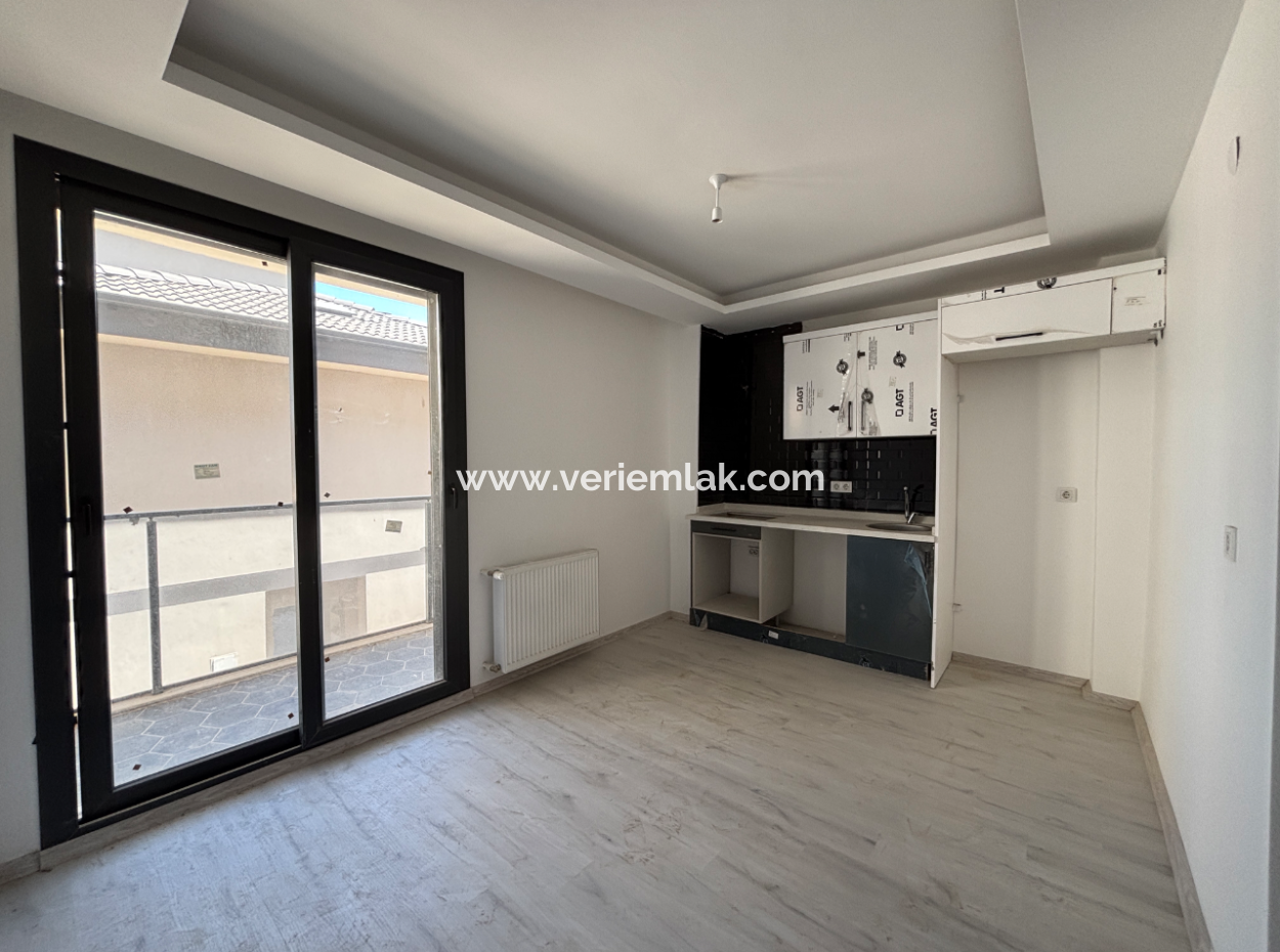 1 1 Wohnung Zu Verkaufen In Einem Komplex In Seferihisar Çolakibrahim Bey Nachbarschaft